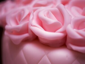 Rózsaszín bevonó anyag - hengerelt fondant Sugar Paste Rose 250 g - Odense Marcipan Dánsko Odense Marcipan Dánsko