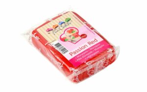 Piros marcipán Passion Red 250 g - FunCakes FunCakes