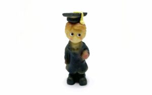 Diák - diplomás - marcipán figura - Frischmann Frischmann