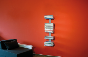Magazinok könyvtára 5 polcos RADIUS DESIGN (BOOKSBAUM MAGAZINE WELL SMALL ezüst 739C) ezüst Radius design cologne
